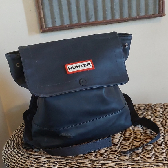 Hunter × Target Navy Backpack - Picture 1 of 17